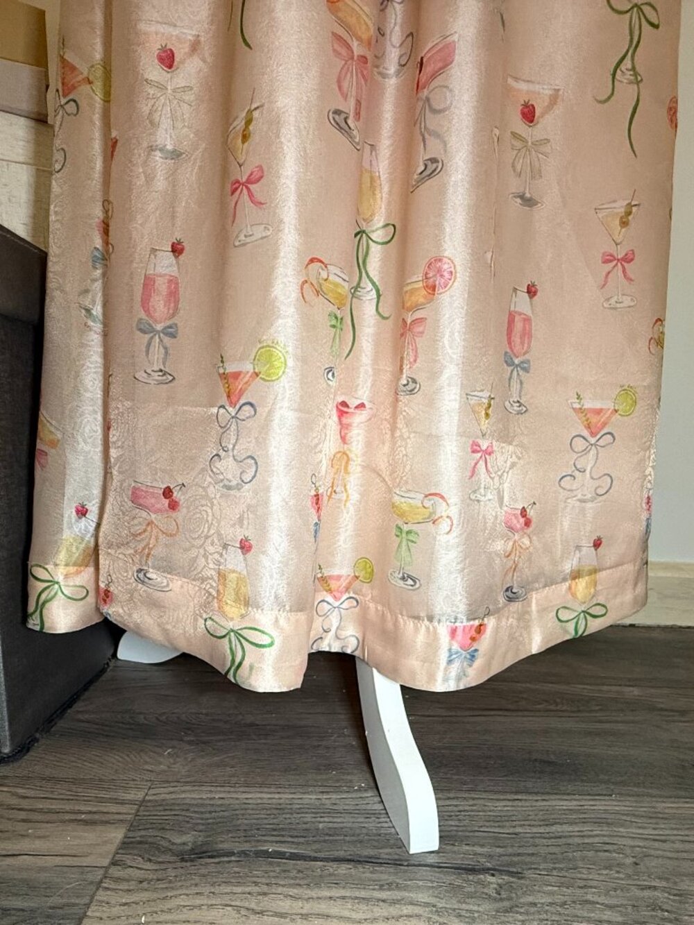 En Saison NWT Pink Cocktail Print Satin Midi Dress S - Picture 10 of 13